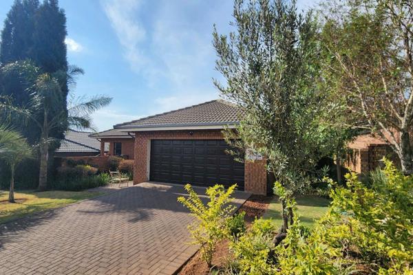 Nestled in the highly desirable, secure Roberts Estate, this stunning 297 m&#178; home on a 500 m&#178; plot offers both comfort and ...