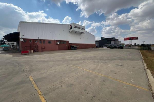 Prime A Positioned Warehouse with 2000 Concrete Yard In Pomona with Excellent Exposure ...