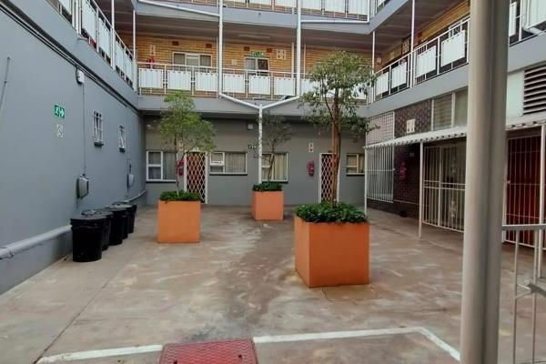 1 Bedroom 
Ground floor
immediately available 
Clean and safe block of units 
 Very ...