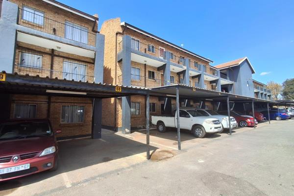 This well-located ground floor apartment in Greenhills, Randfontein, is urgently seeking ...