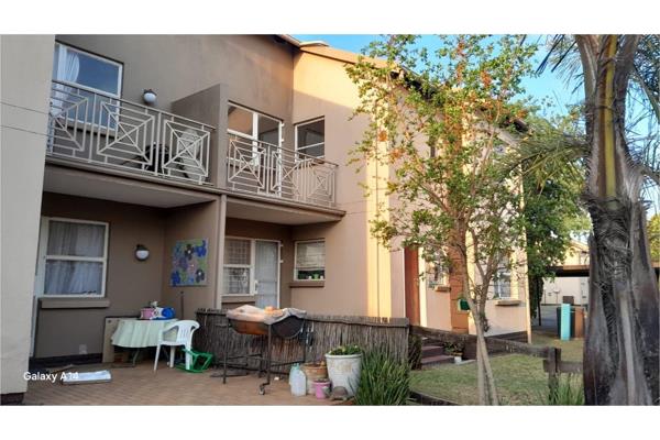 Welcome to your new home! This stunning 2-bedroom, 2-bathroom apartment in Bonaero Park, Gauteng, South Africa, is now available for ...