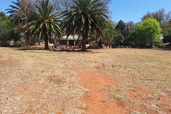 Looking for prime business space or a lucrative investment opportunity? Look no further!
This 1.49-hectare property offers unbeatable ...