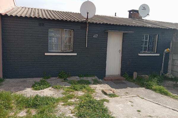 RE/MAX is proud to present a 2 bedroom house for sale in BRIDGETOWN.  House comprises of lounge , family bathroom , kitchen and 2 ...