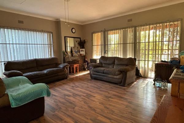 This is truly one of those homes with so much to offer. Perfectly situated in one of Midvaal&#39;s popular neighborhoods.

Welcome to ...