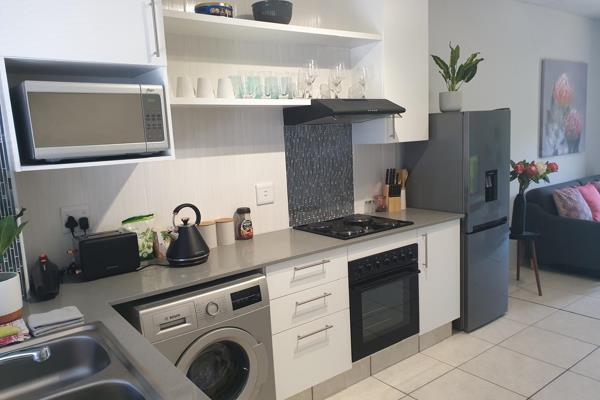 A 2-bedroom, 1 full bathroom furnished, airconditioned apartment in Ballito Groves would offer a modern, comfortable living space in a ...