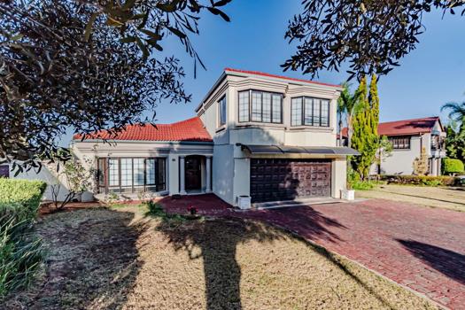 5 Bedroom House for sale in Moreleta Park