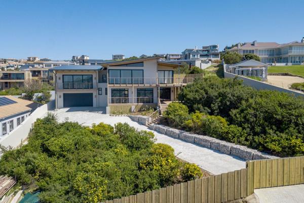 TRI MANDATE

Brand New Contemporary Home for Sale in Whale Rock, Plettenberg ...