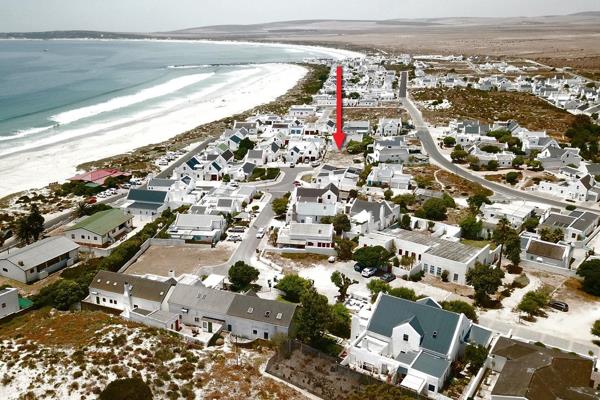 Exclusive to Sotheby&#39;s.

This is one of the last vacant stands in Paternoster&#39;s ...