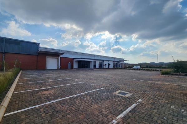 This newly developed industrial facility in Glen Marais offers 1,524m2 of prime ...