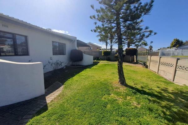 3 Bedroom house with built-in-cupboards.
Open plan kitchen and living area.
Braai room.
Bathroom with shower.
Covered ...