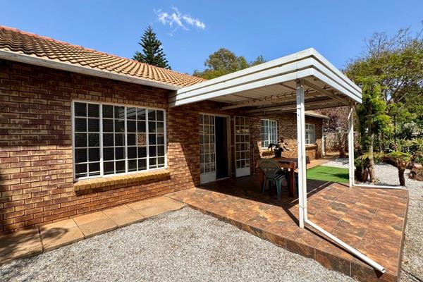 The comfortable open plan home is situated on a sub-divided stand, sharing an entrance ...