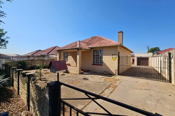 Exclusively mandated to Hulk Prop, this charming property is situated in the desirable Upper Noycedale area, near the Gouejare Old Age ...