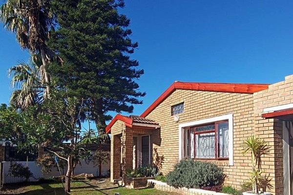 Ottery East, located in the southern suburbs of Cape Town, is a residential area known for its family-friendly environment and ...