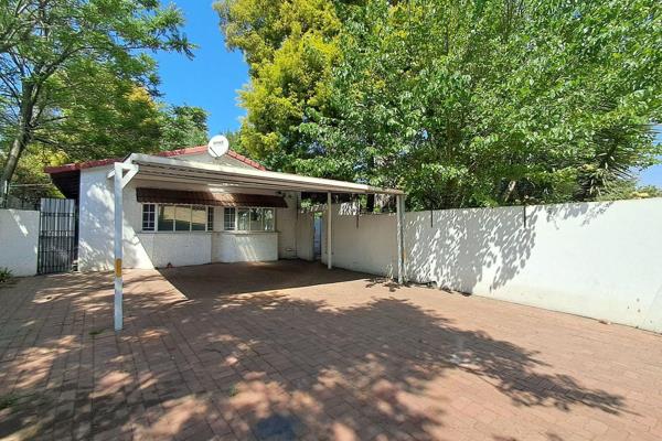 Welcome to this delightful 2-bedroom house in the heart of Bedfordview, designed with modern living in mind. This inviting home ...