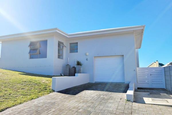 Kanpai Ocean View Heights Holiday House in Struisbaai

Welcome to your dream getaway at ...