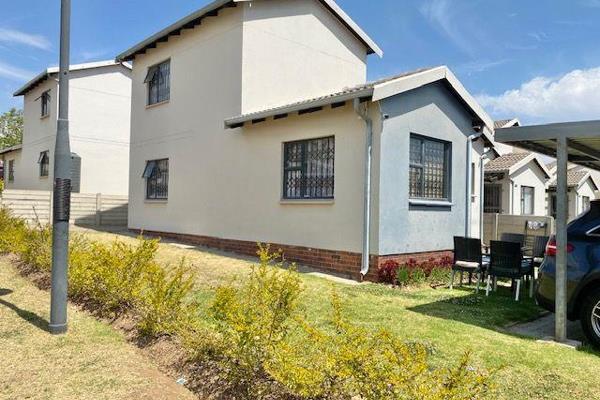 Come view and negotiate ,open to offers from R 1100000
Ideal for first time buyer and ...