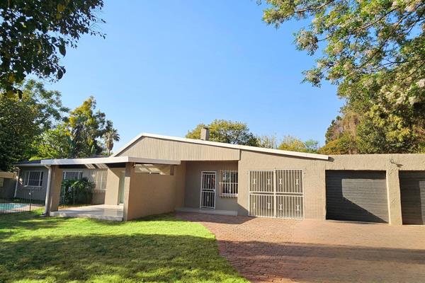 Welcome to this beautifully updated single-storey home, perfectly situated in a quiet area near Bryanston. With 4 spacious bedrooms and ...