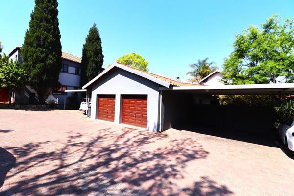 4 Bedrooms 3 Bathrooms for rent in Bryanston!!

This well kept pet friendly townhouse combines relaxation and tranquility. Nestled in ...