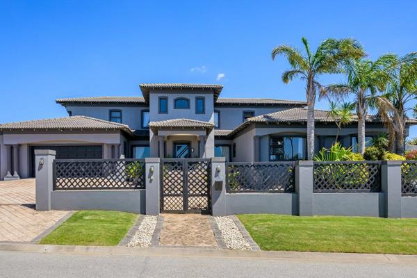 This well-maintained home with all around aluminium windows provides a functional balance of beauty, comfort and modern luxury! 
A ...