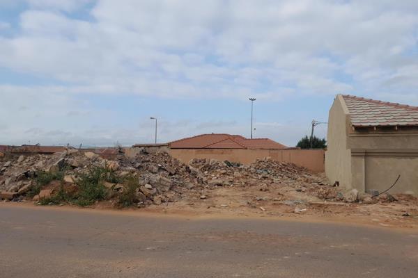 A Vacant Land For Sale in Moleleki ext.3
This is a corner stand a great opportunity for Investors as the Property is close to all ...