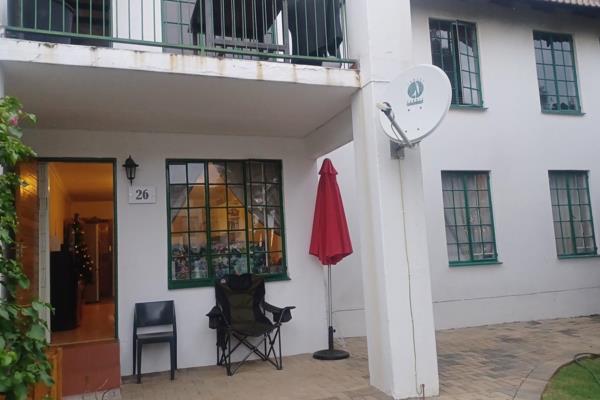 Discover this delightful 3 bedroom, 2 bathroom garden unit for Rent in the esteemed Oude ...