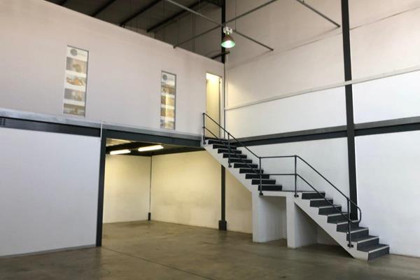 This mini warehouse is located in a secure park in Meadowdale. 
It offers warehouse ...