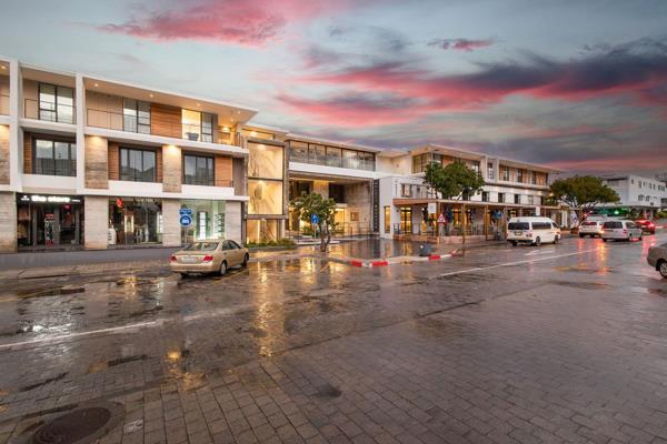 Luxury 3-Bedroom Corner Apartment in Plett Quarter Hotel &amp; Apartment Block

Experience modern luxury and stylish living in the ...