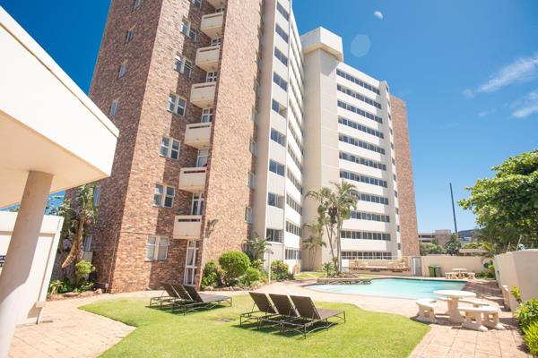 Apartmentbox presents this gorgeous apartment located in a very popular complex on Lagoon Drive. Walking distance to the beach ...