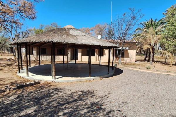 Escape to your own private paradise with this 8.5-hectare smallholding, situated 55 km from Bela-Bela on the R516, with+- 10 km gravel ...