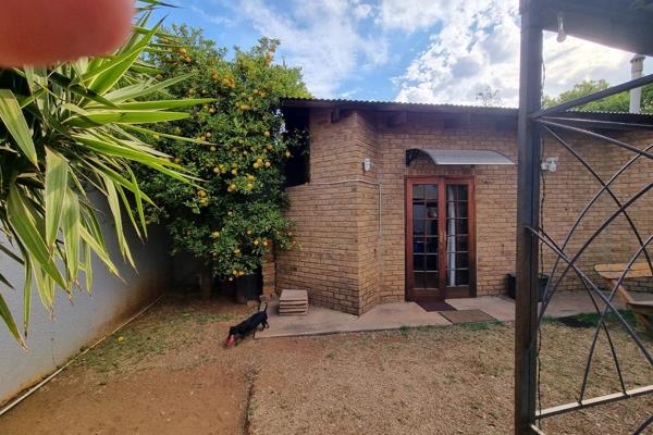 This neat house in Homelake offers 3 bedrooms, all with BICs, wooden floors, Ceiling fans. 2 Bathrooms, 1st – ensuite with shower ...