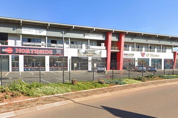 First floor showroom located on Moffat Drive in Ballito. Northside Park offers visibility of the N2 freeway. This top-level space ...