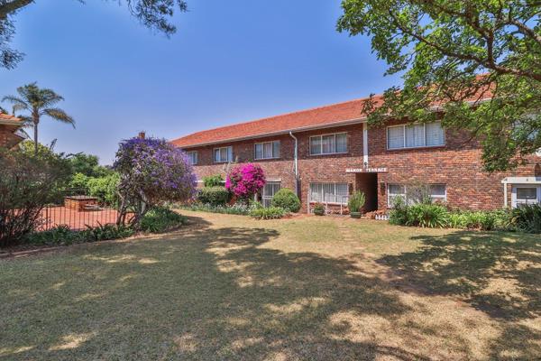 Exclusive mandate!
Perfect location! Close to TUKS, N1, Lynnwood Bridge and Gautrain bus station!
Ground floor simplex with own ...