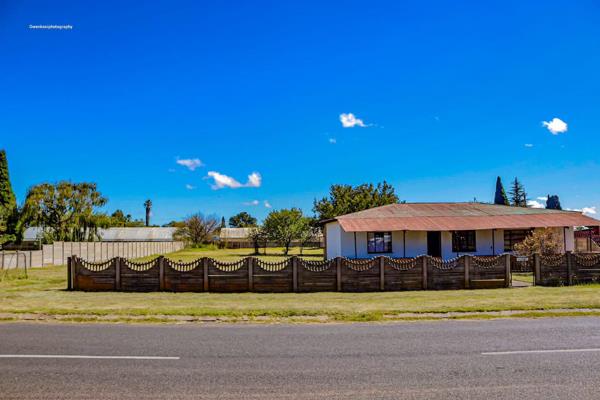 This golden oldie is set on a huge stand measuring 2855sqm and has huge potential too.
Less than a kilometre away from the Tskiki ...