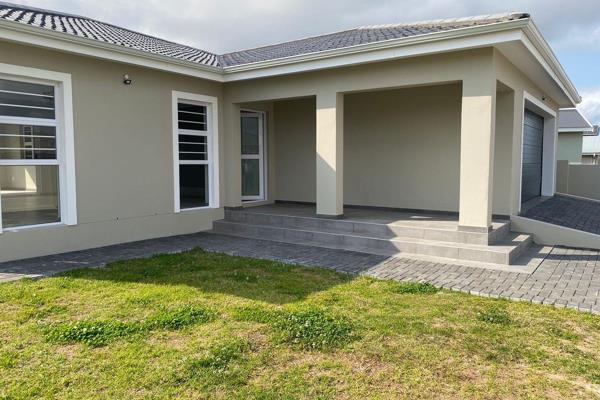 Modern 3 bed, 2 bath house in Fountains Estate
 
Transfer duty included!! Newly built ...