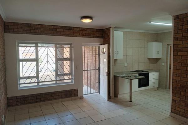 Ideal for a family seeking comfort, space and convenience. This face brick house offers:

- Bedrooms with built-in cupboards
- Main ...