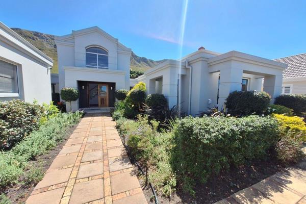 A beautiful, sunny home near all Hermanus has to offer. 
Suitable for up to 6 guests and ...