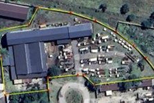 Industrial property:
Big workshops
Offices
Storerooms
Kitchen
Toilets and bathrooms
Carports
Extra smaller workshop