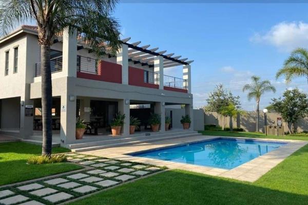 Modern 2 bedroom and 2 bathroom For Sale in Laguna Estate 

Discover modern living in ...