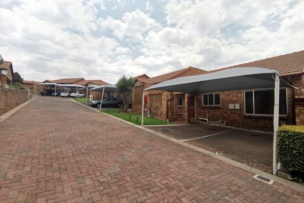 Convenient Living in Johannesburg South - Modern 2-Bedroom Ground Floor Unit for Sale
Discover the comfort of modern living in this ...