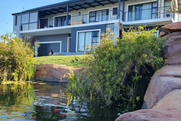 This exceptional property offers breathtaking views from Mossel Bay to Glentana and is perfect for conversion into a guest house. ...