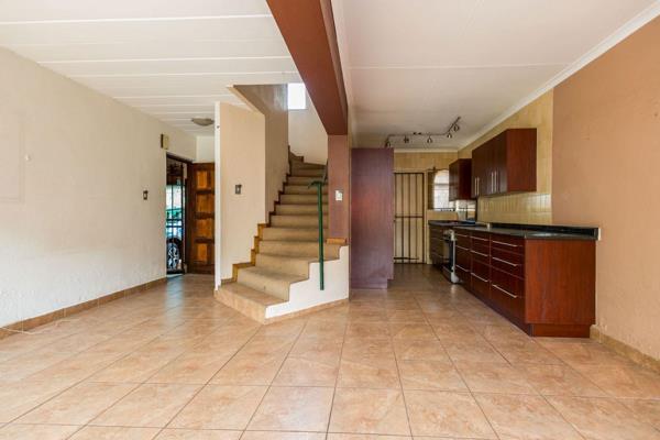 This 2 bedroom duplex unit is situated in a security complex in the peaceful ...