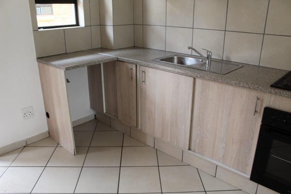 Safe and Secure 2 bedroom units - in Vanderbijlpark, CW5
Hemmingway Heights offers safe ...