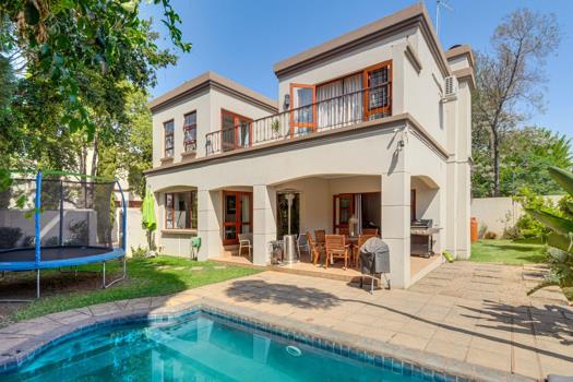 3 Bedroom Townhouse for sale in Sunninghill