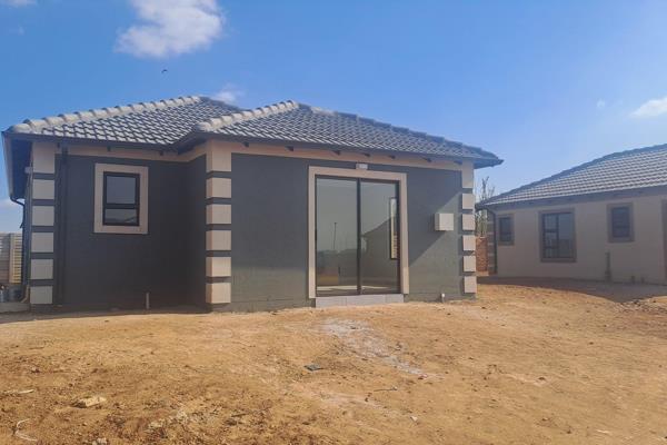 NEW DEVELOPMENTS for sale in SELCOURT ESTATE.

BEAUTIFUL SECURE ESTATE with ACCESS CONTROLLED GATE.

Prices from R620 000 ...