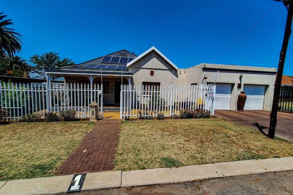 This neat property has the following on offer:
- Five bedrooms (BIC)
- Two bathrooms ...