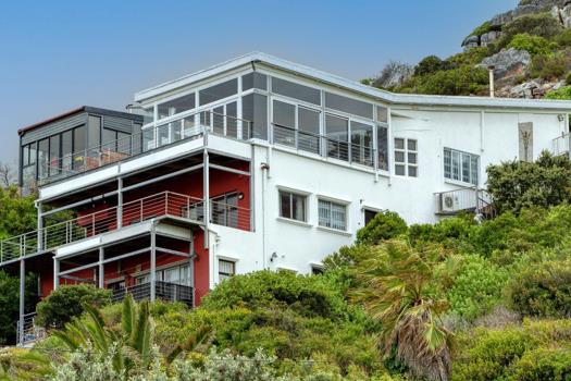 5 Bedroom House for sale in Clovelly