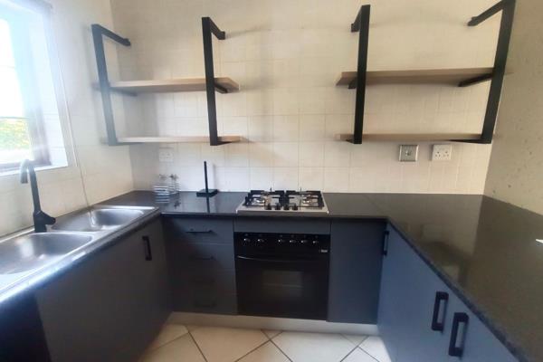 No Loadshedding area!

Harcourts Team Jabez proudly offers you this modern 3 Bedroom Spacious Townhouse duplex unit in a quiet secure ...