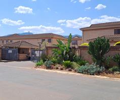 Townhouse for sale in Louis Trichardt