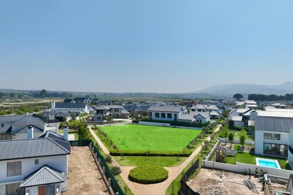 Nestled within the prestigious Val de Vie Estate lies a rare opportunity – a vacant stand offering 1577m2 of expansive space, awaiting ...