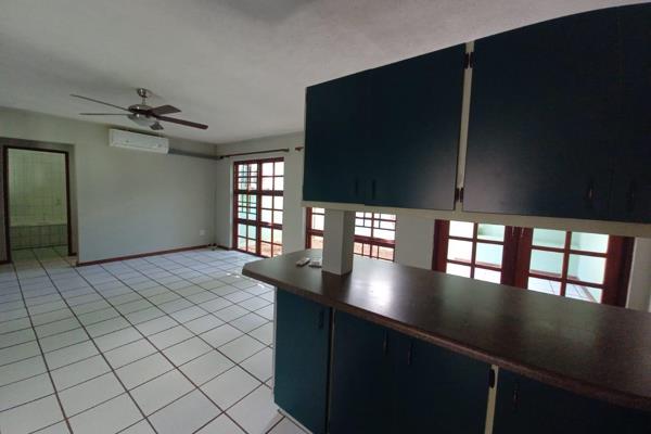 2 Bedroom, 1 bathroom townhouse for sale in popular Herman street.
Open plan kitchen living area.
Small court yard.
Prepaid meter &amp; ...